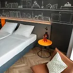Loginn Airport Hotel