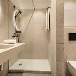 Hotel Loginn Airport Cologne
