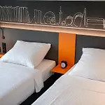 Loginn Airport 3*