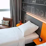Hotel Loginn Airport