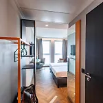 Loginn Airport 3* Cologne