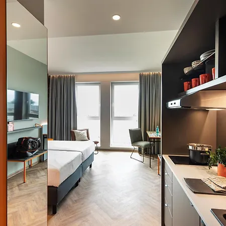 Loginn Airport Hotell Köln