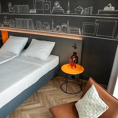 Loginn Airport Hotel