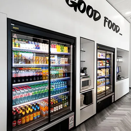 호텔 Loginn Airport