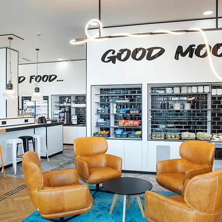 Loginn Airport Hotel 3*