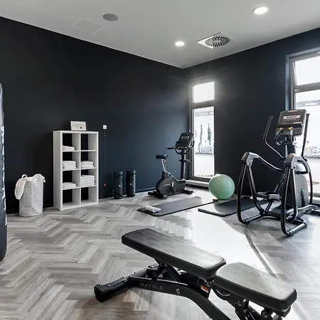 Hotel Loginn Airport Kolonia