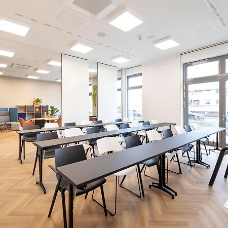 Loginn Airport 3* Kolín nad Rýnem