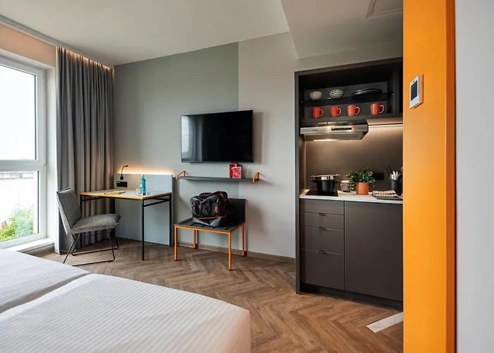 Loginn Airport Кёльн