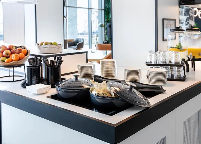 Hotel Loginn Airport 3*