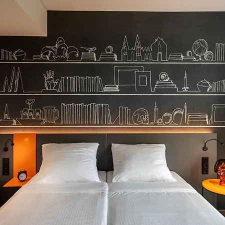 Hotel Loginn Airport