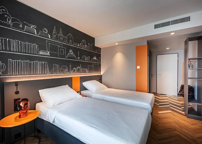 Hotel Loginn Airport 3*